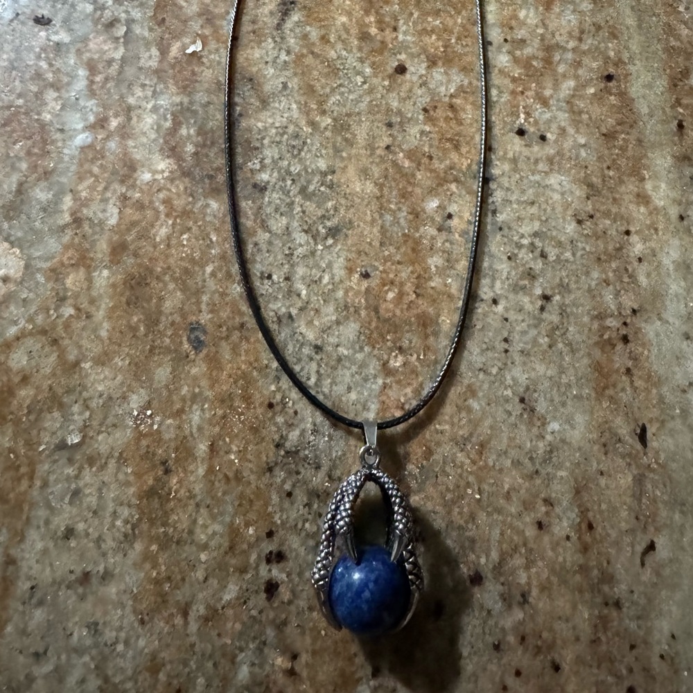 Elegant Blue Stone Pendant Necklace